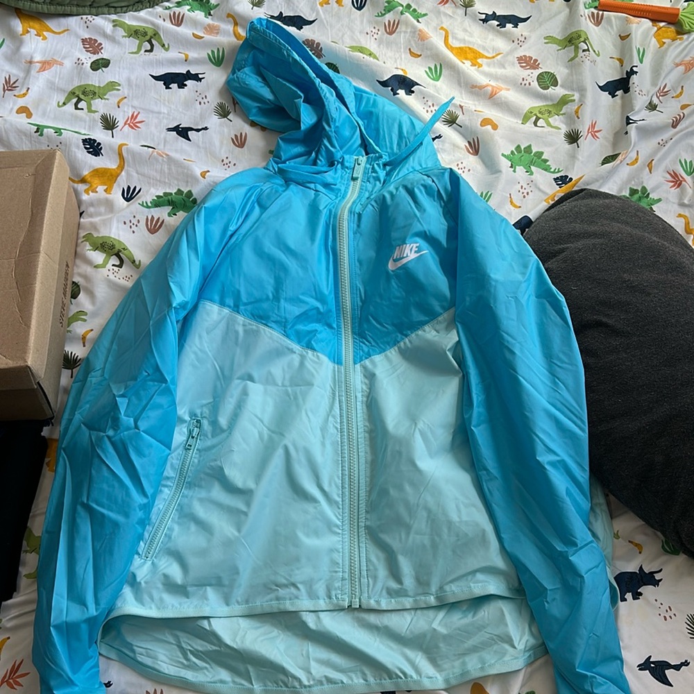 Nike wind breaker